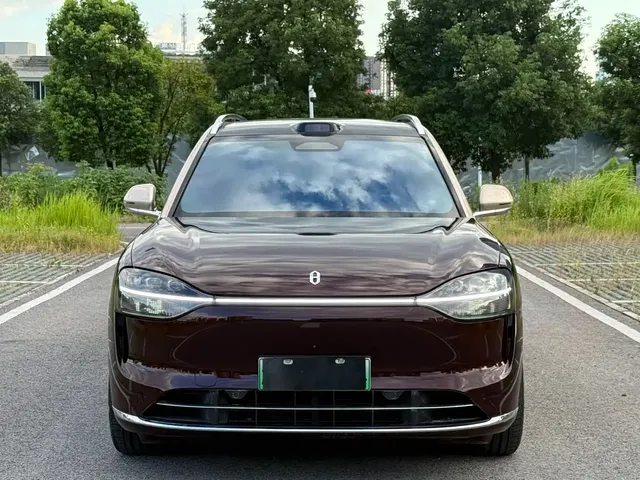 AITO Wenjie AITO M9 2025 Extended Range Max 52kWh 6-Seater