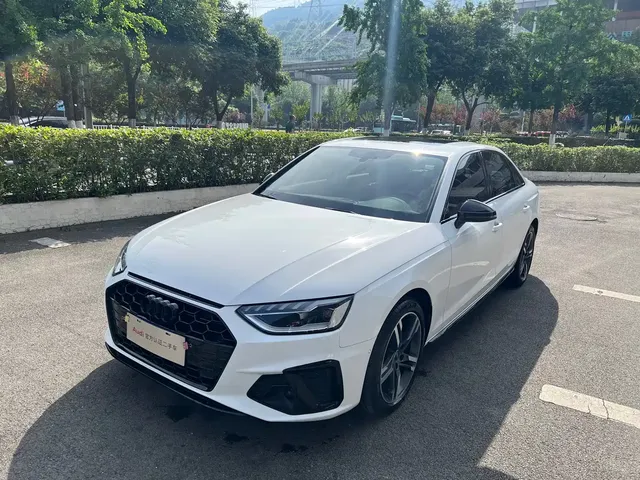 Audi A4L 2023 40 TFSI Luxury Sport