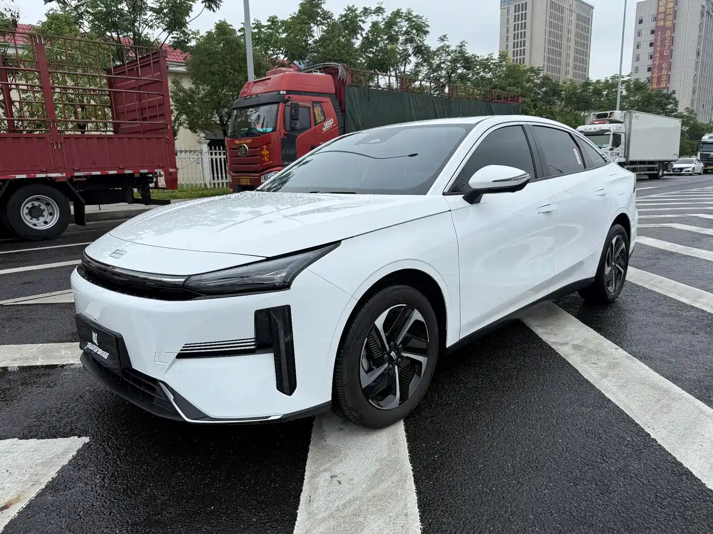 Geely Galaxy L6 2024 125km PLUS Soaring Dragon Edition