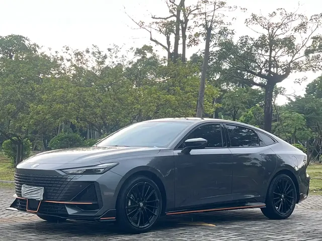 Changan UNI-V 2022 1.5T Sport Edition