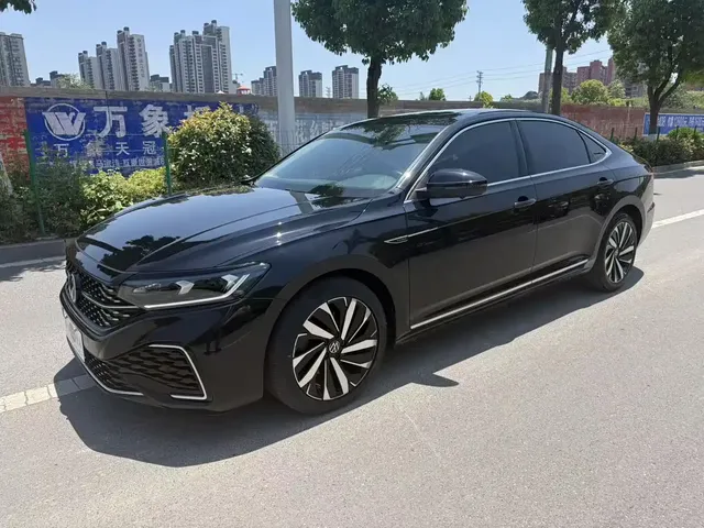 Volkswagen Passat 2022 330TSI Starlight Elite Edition