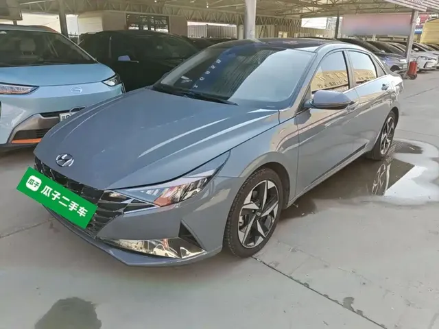 Hyundai Elantra 2022 1.5L CVT LUX Premium Edition