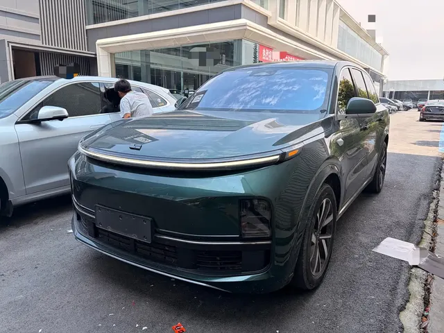 Li Auto Li L8 2023 Pro
