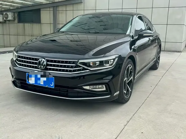 Volkswagen Magotan 2023 Model 2 Million Commemorative Edition 330TSI DSG Luxury