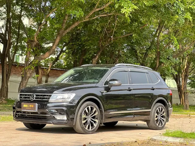 Volkswagen Tiguan L 2021 330TSI Automatic 2WD R-Line Premium