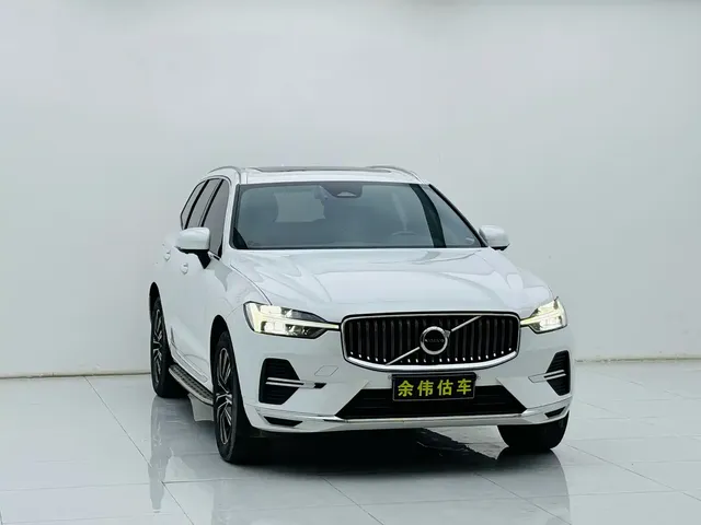 Volvo XC60 2022 B5 AWD Inscription