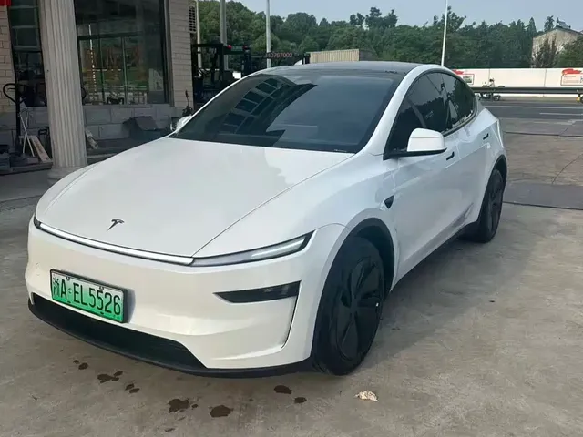 Tesla Model Y 2025 Rear-Wheel Drive