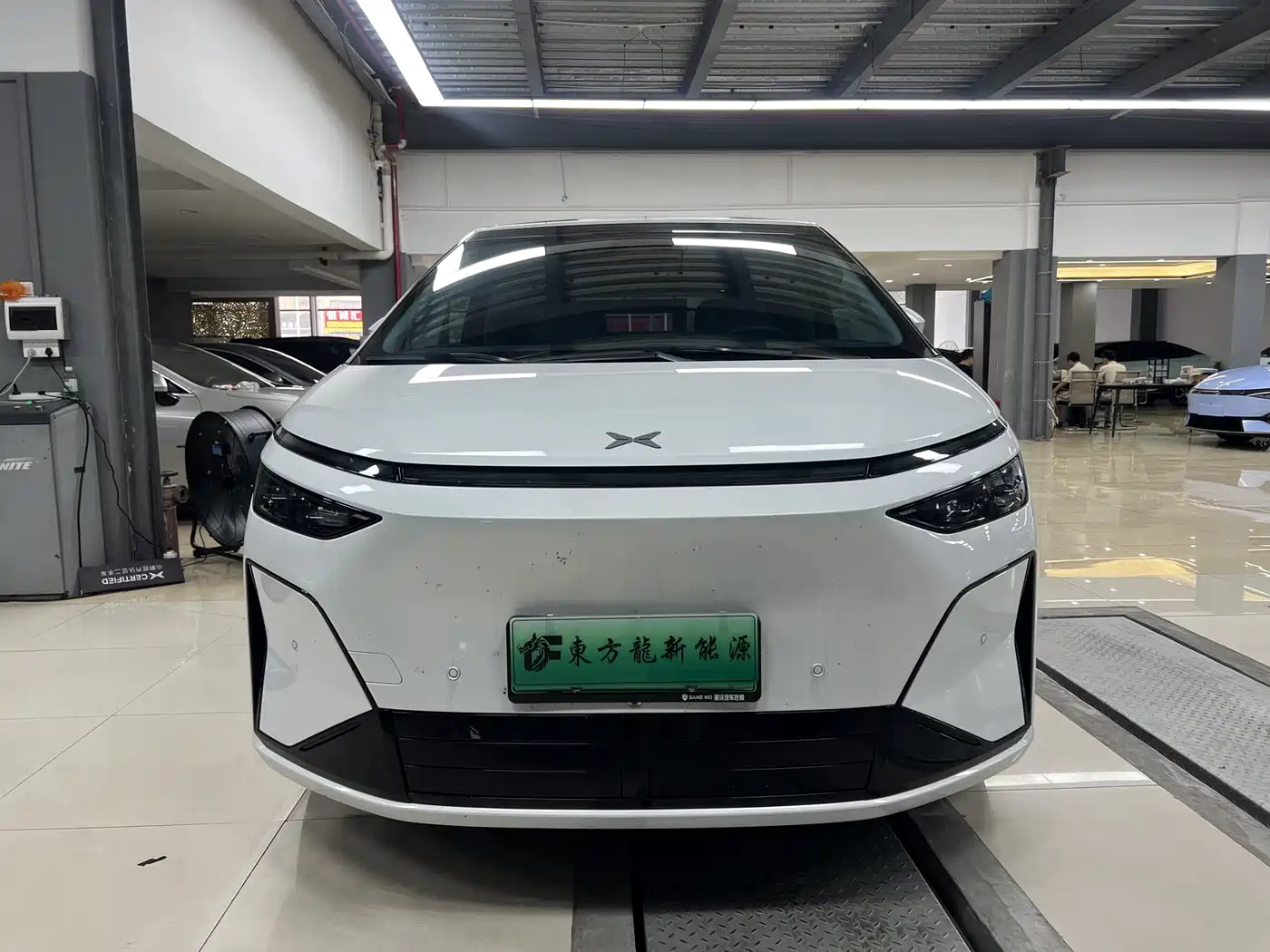 XPeng X9 2026 Model Extended Range Base Version