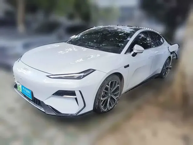 Geely Galaxy E8 2025 700km Long Voyage Smart Drive Edition