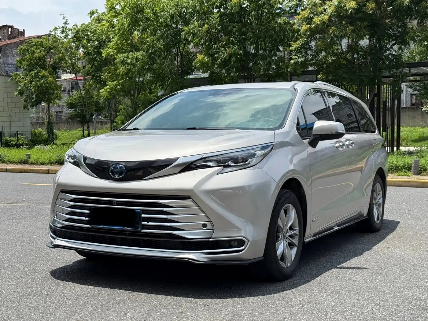 Toyota Sienna 2021 2.5L Hybrid Platinum Edition