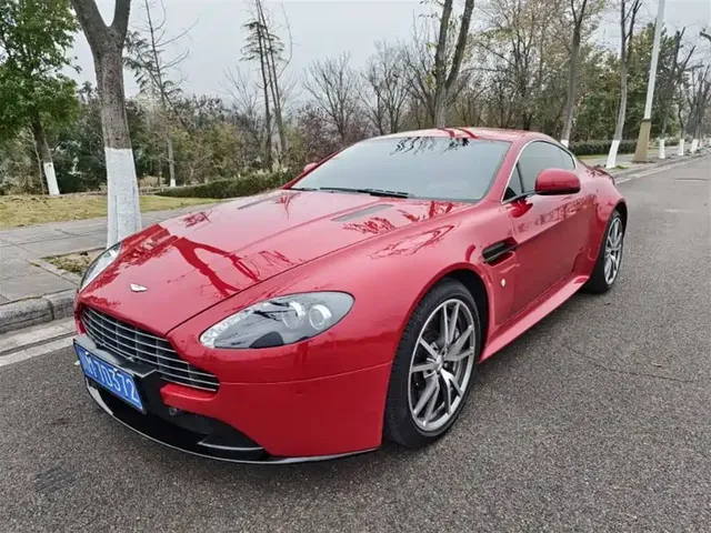 Aston Martin V8 Vantage 2012 4.7L S Coupe