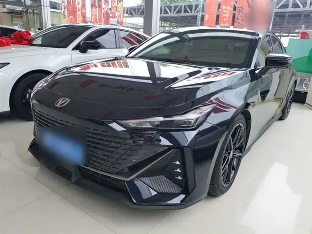 Changan UNI-V 2023 1.5T Luxury Edition
