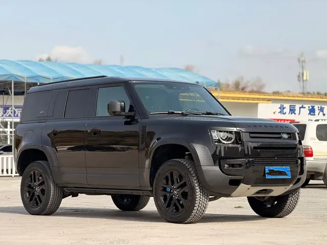Land Rover Defender 2021 110 P400 Dark Special Edition