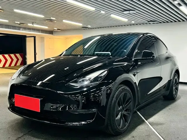Tesla Model Y 2023 Long Range All-Wheel Drive Edition