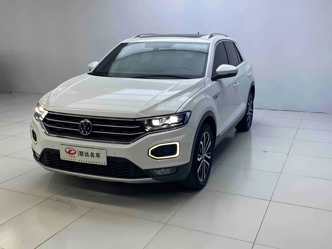 Volkswagen T-ROC 2021 Facelift 280TSI DSG 4WD Luxury Smart Connect Edition