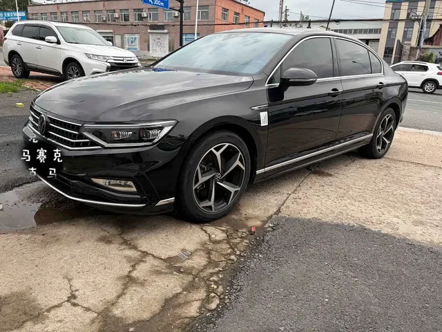 Volkswagen Magotan 2023 Model 2 Million Commemorative Edition 330TSI DSG Luxury
