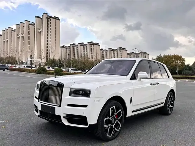 Rolls-Royce Cullinan 2018 5-Seater Version