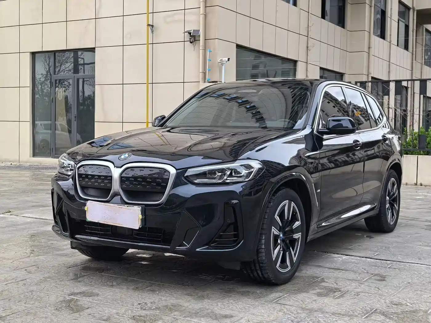 BMW iX3 2024 Leading Edition