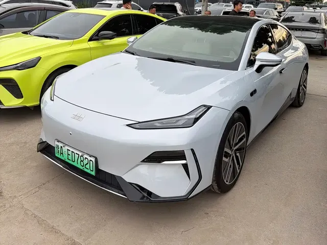 Geely Galaxy E8 2024 665km RWD Starship Voyager Edition