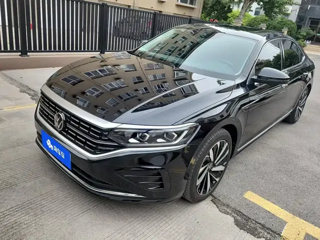 Volkswagen Passat 2023 Facelift 380TSI Luxury Edition