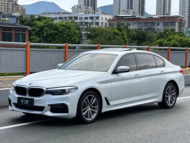 BMW 5 Series 2019 525Li M Sport Package