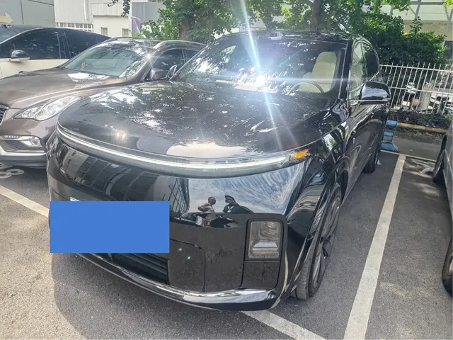 Li Auto Li Xiang L9 2026 Base Model
