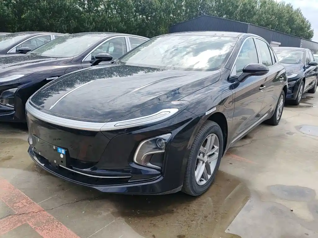 Hongqi E-QM5 2025 610km PLUS