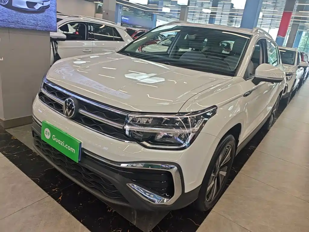 Volkswagen Tharu 2023 300TSI 2WD Bright Moon Edition