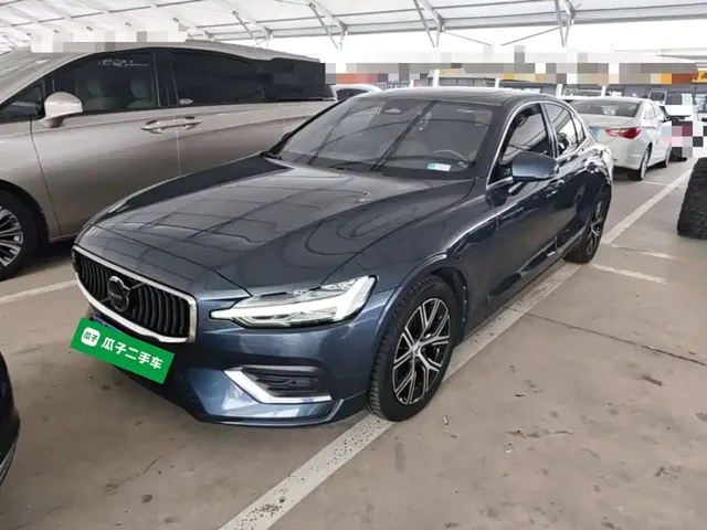 Volvo S60 2023 B4 Smart Comfort Luxury Edition