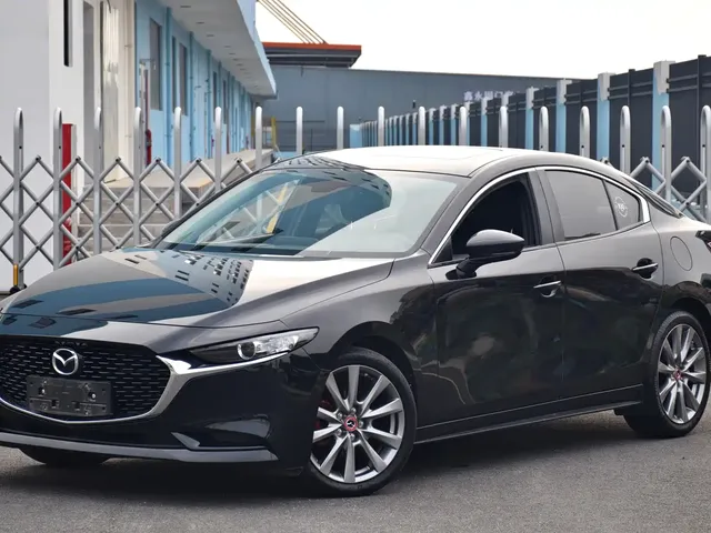Mazda 3 Axela 2021 2.0L Automatic Quality Elegance