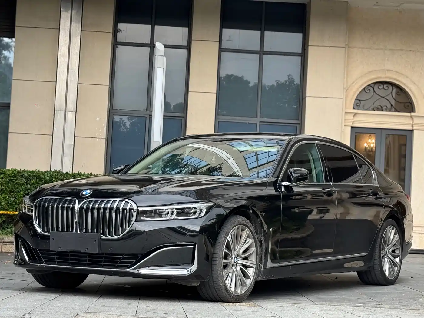 BMW 7 Series 2021 Model 740Li Leading Luxury Package