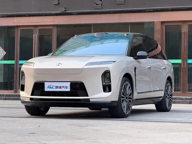 NIO ES8 2025 Base Model
