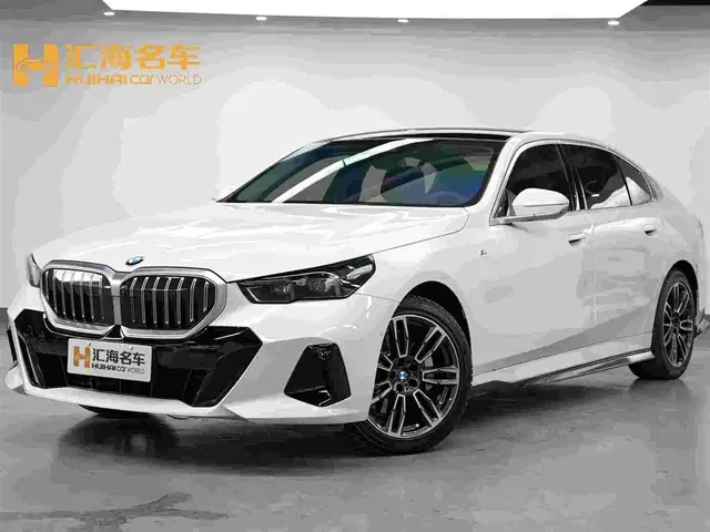 BMW 5 Series 2025 530Li Leading M Sport Package