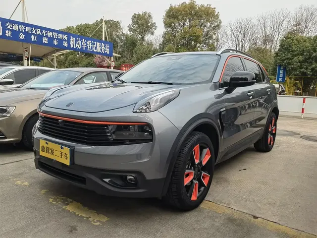 Lynk & Co 01 2021 2.0TD 2WD Shine Pro