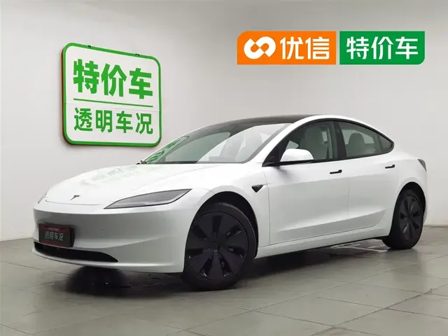 Tesla Model 3 2025 Model Year Facelift Rear-Wheel Drive