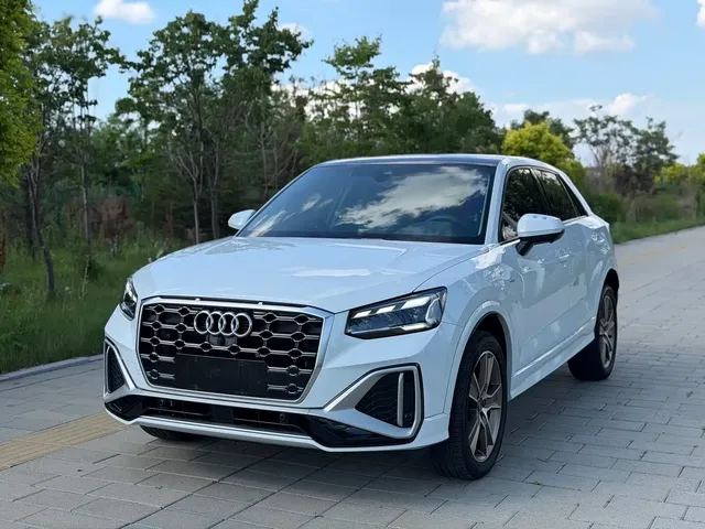 Audi Q2L 2022 35 TFSI Fashion Dynamic