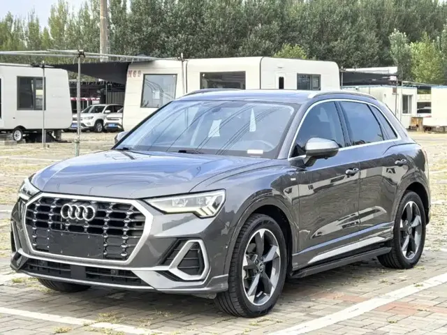 Audi Q3 2023 35 TFSI Fashion Dynamic (1.4T)