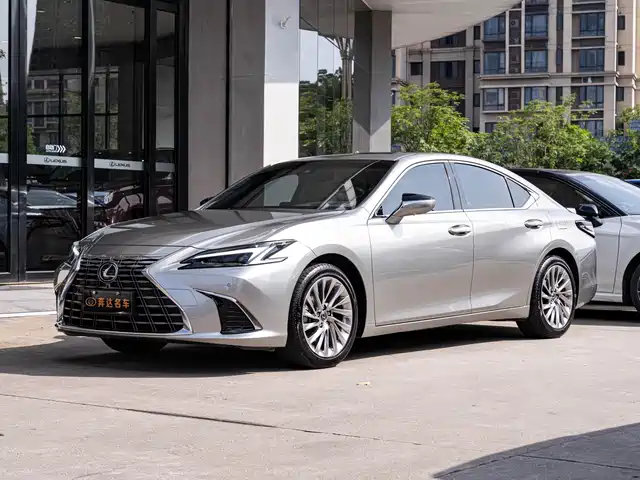 Lexus ES 2025 300h Executive Edition
