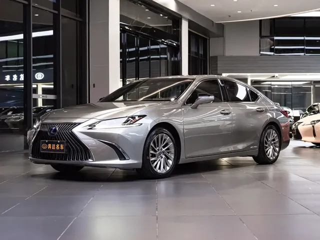 Lexus ES 2020 Model 300h Executive Edition