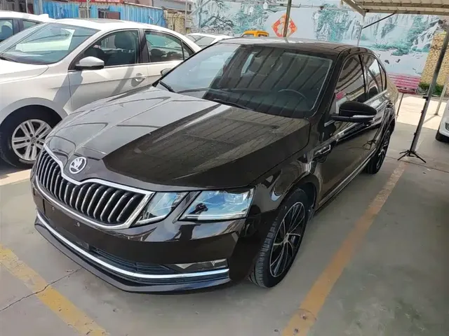 Škoda Octavia 2018 TSI280 DSG Luxury Edition