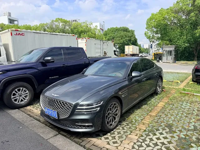 Genesis G80 2023 2.5T AWD Flagship