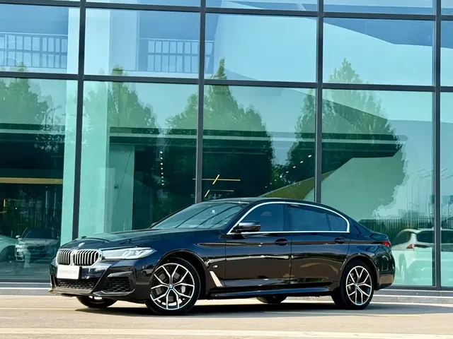 BMW 5 Series 2022 Facelift 530Li Premium M Sport Package