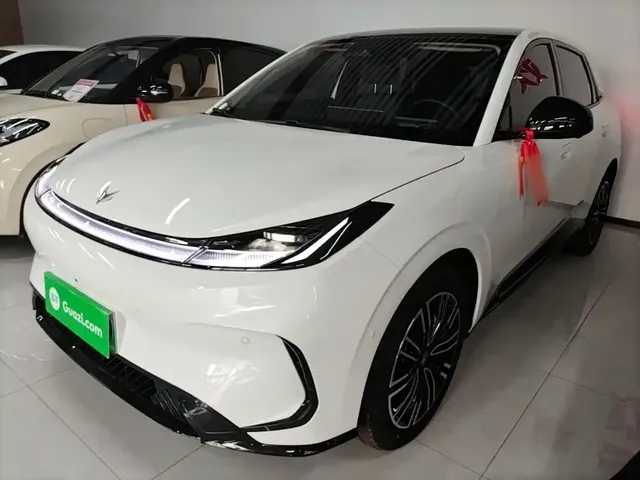 ARCFOX T1 2025 Base Model