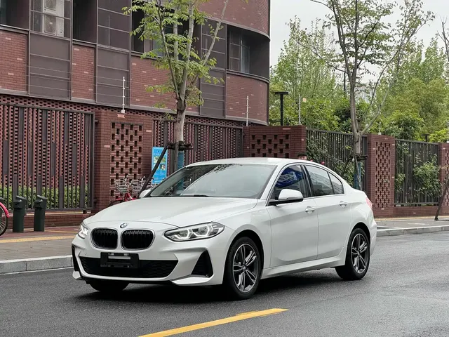 BMW 1 Series 2021 120i M Sport