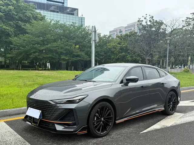 Changan UNI-V 2022 1.5T Sport Edition