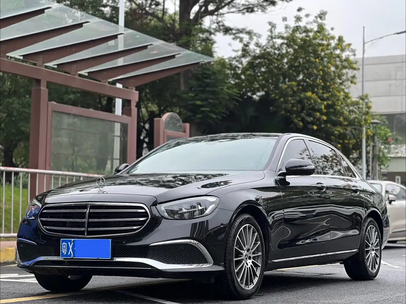 Mercedes-Benz E-Class 2022 E 260 L