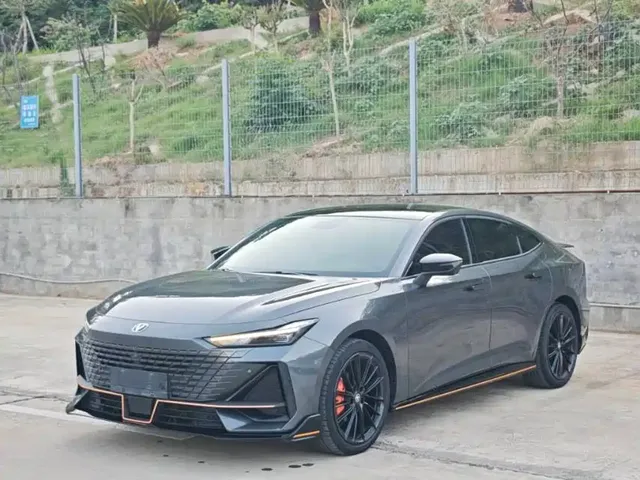 Changan UNI-V 2022 1.5T Sport Edition