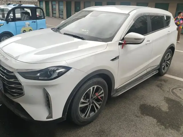 Jetour X70 PLUS 2021 1.6T DCT Chen 6-Seater
