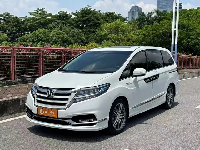 Honda Elysion 2019 2.0L Hybrid Luxury Edition