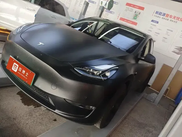 Tesla Model Y 2023 Long Range All-Wheel Drive Edition